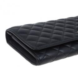 Pre Owned Carolina Herrera Black Quilted Leather Continental Wallet