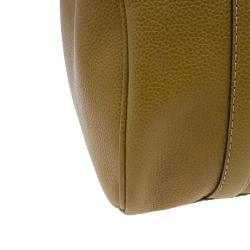 Pre Owned Carolina Herrera Camel Leahter Padlock Charm Boston Bag