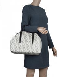 Pre Owned Carolina Herrera Beige Monogram Coated Canvas Shopper Tote