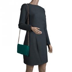 Pre Owned Carolina Herrera Green Quilted Embossed Leather Chain Clutch