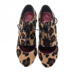 Pre Owned Carolina Herrera Leopard Print Calf Hair Cut Out Lace Up Booties Size 36