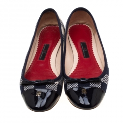 Pre Owned Carolina Herrera Blue Canvas And Patent Leather Bow Cap Toe Ballet Flats Size 37