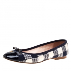 Pre Owned Carolina Herrera Blue Canvas And Patent Leather Bow Cap Toe Ballet Flats Size 37