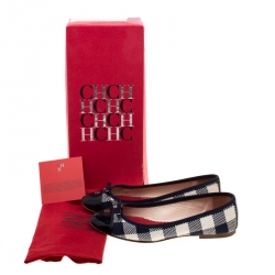 Pre Owned Carolina Herrera Blue Canvas And Patent Leather Bow Cap Toe Ballet Flats Size 37