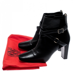 Pre Owned حذاء بوت كاحل كارولينا هيريرا كعب عريض سيور متعاكسة سويدي وجلد أسود مقاس 39