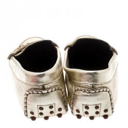 Pre Owned CH Carolina Herrera Metallic Gold Leather Moccasins Size 41