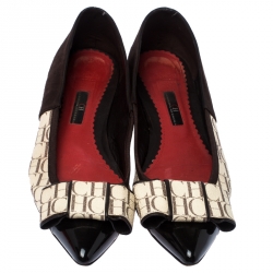 Pre Owned Carolina Herrera Dark Brown/Beige Suede and PVC Bow Pointed Toe Ballet Flats Size 40