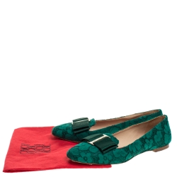 Pre Owned Carolina Herrera Green Lace Bow Ballet Flats Size 40