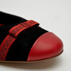 Pre Owned Carolina Herrera Red and Black Ballerina Flats Size 38