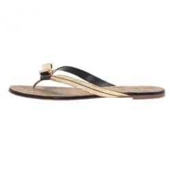 Pre Owned Carolina Herrera Gold Leather Thong Sandals Size 40