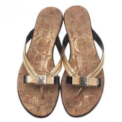 Pre Owned Carolina Herrera Gold Leather Thong Sandals Size 40
