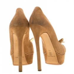 مملوكة مسبقًا حذاء كعب عالي كاسادي مزين فراشات نعل سميك مقدمة مفتوحة سويدي بيج مقاس 38.5