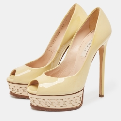 مملوكة مسبقًا Casadei Green Patent Leather Peep toe Pumps Size 35
