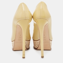 مملوكة مسبقًا Casadei Green Patent Leather Peep toe Pumps Size 35