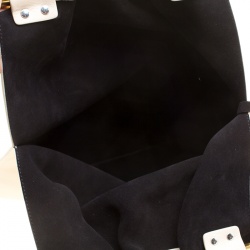 مملوكة مسبقًا حقيبة سيلين جلد أسود مثلثة مفتوحة