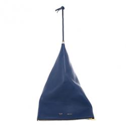 مملوكة مسبقًا Celine Lambskin Ink Blue Berlingot Clutch