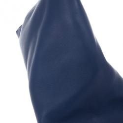 مملوكة مسبقًا Celine Lambskin Ink Blue Berlingot Clutch