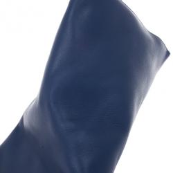 مملوكة مسبقًا Celine Lambskin Ink Blue Berlingot Clutch