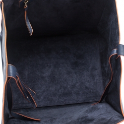 مملوكة مسبقًا Celine Navy Blue Leather Large Phantom Luggage Tote