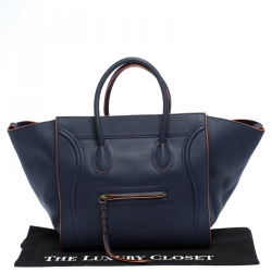 مملوكة مسبقًا Celine Navy Blue Leather Large Phantom Luggage Tote