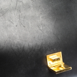 Pre Owned حقيبة سيلين ترابيز جلد أحمر وسويدي متوسطة