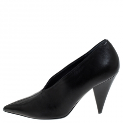 Pre Owned Celine Black Leather V Neck Nappa Pumps Size 36.5