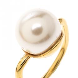 Pre Owned Carolina Herrera CH Faux Pearl Gold Tone Ring Size 58
