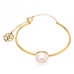 Pre Owned Carolina Herrera Faux Pearl Gold Tone Bracelet