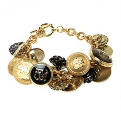 Pre Owned CH Carolina Herrera Enamel Gold Tone Button Detail Charm Toggle Bracelet & Stud Earring Set