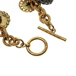 Pre Owned CH Carolina Herrera Enamel Gold Tone Button Detail Charm Toggle Bracelet & Stud Earring Set