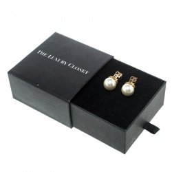 Pre Owned CH Carolina Herrera Logo Faux Pearl Gold Tone Earrings