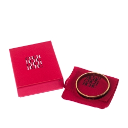 Pre Owned سوار كارولينا هيريرا ايناميل شعار CHدلاية سهم ذهبي