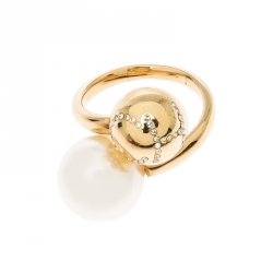 Pre Owned CH Carolina Herrera Crystal Embedded Faux Pearl Entwined Ring Size 51
