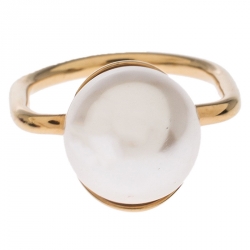 Pre Owned Carolina Herrera CH Faux Pearl Gold Tone Ring Size 48