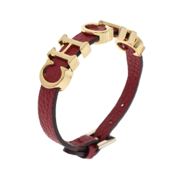 مملوكة مسبقًا CH Carolina Herrera Red Leather Gold Tone Logo Charm Bracelet