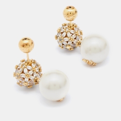 Pre Owned CH Carolina Herrera Bonquet Jasmine Faux Pearl & Crystal Drop Earrings