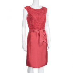Pre Owned فستان سي أتش كارولينا هيريرا دانتيل أحمر بحزام وبلا أكمام S