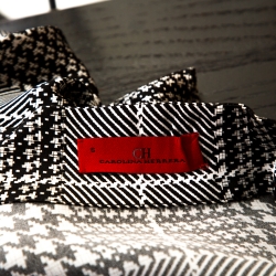 Pre Owned CH Carolina Herrera Monochrome Houndstooth Printed Satin Top S