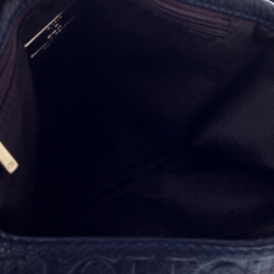 مملوكة مسبقًا حقيبة كتف كارولينا هيريرا أودري جلد مونوغرامية كحلية