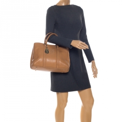 Pre Owned Carolina Herrera Beige Pebbled Leather Medium Matteo Tote