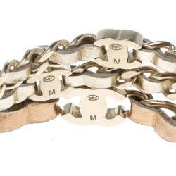 مملوكة مسبقًا طقم أساور شانيل CC بالشعار وقفل دوار جلد ميتاليك مغزول ذهبي اللون 3 قطع M