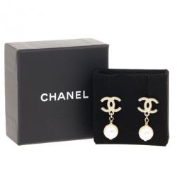 Pre Owned Chanel CC Pearl Earrings