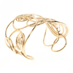 مملوكة مسبقًا  سوار شانيل CC عريض ذهبي غير لامع