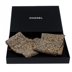 Pre Owned قفازات شانيل اوبرا بلا أصابع دانتيل مورد مطبوع فويل رصاصي M