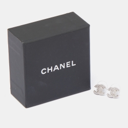 مملوكة مسبقًا Chanel CC Mini Crystals Silver Tone Earrings