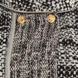 مملوكة مسبقًا Chanel Monochrome Cotton Terry Roll Collar Cape Coat M