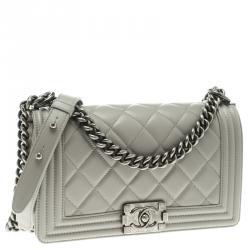 مملوكة مسبقًا حقيبة شانيل قلاب بوي متوسطة جلد مبطنة رمادية