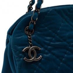 مملوكة مسبقًا Chanel Blue Leather Maxi Mademoiselle Bag