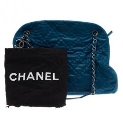 مملوكة مسبقًا Chanel Blue Leather Maxi Mademoiselle Bag