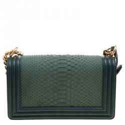 مملوكة مسبقًا حقيبة شانيل بوي متوسطة جلد ثعبان خضراء